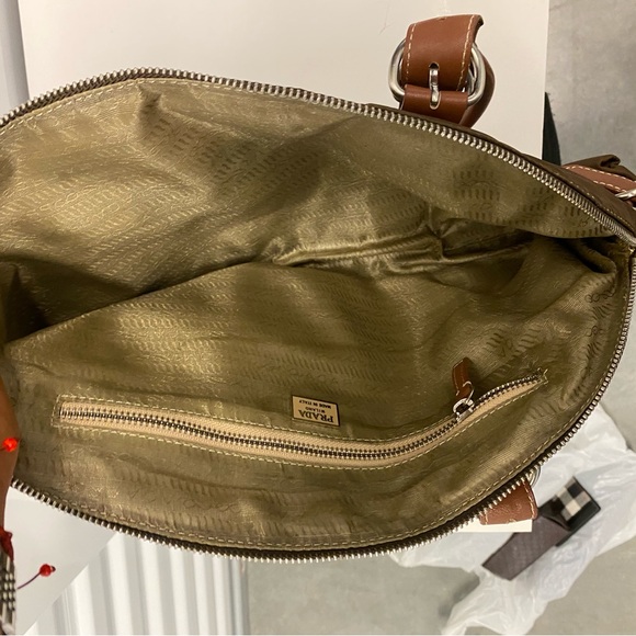 PRADA Brown Nylon and Leather Shoulder handbag - Picture 6 of 9